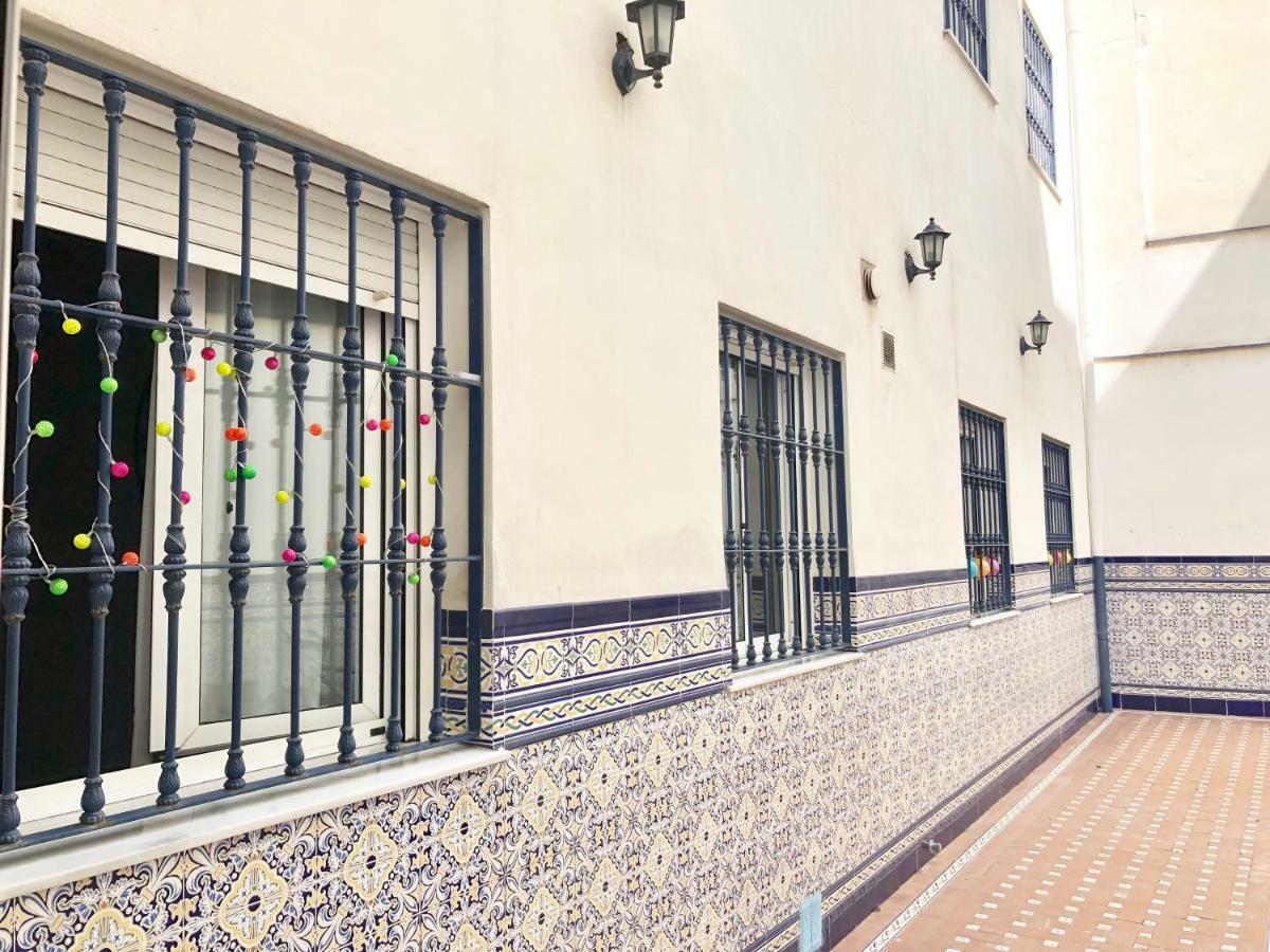 Serva La Bari Shared Apartment Seville Exterior photo